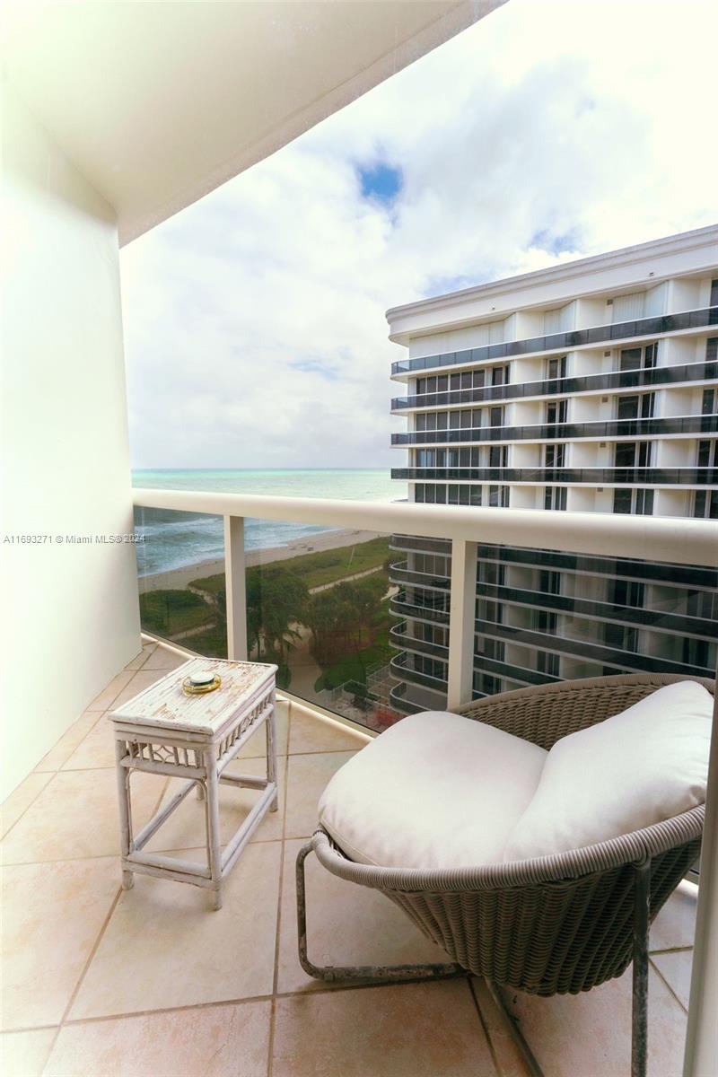 SOLIMAR CONDO - Residential