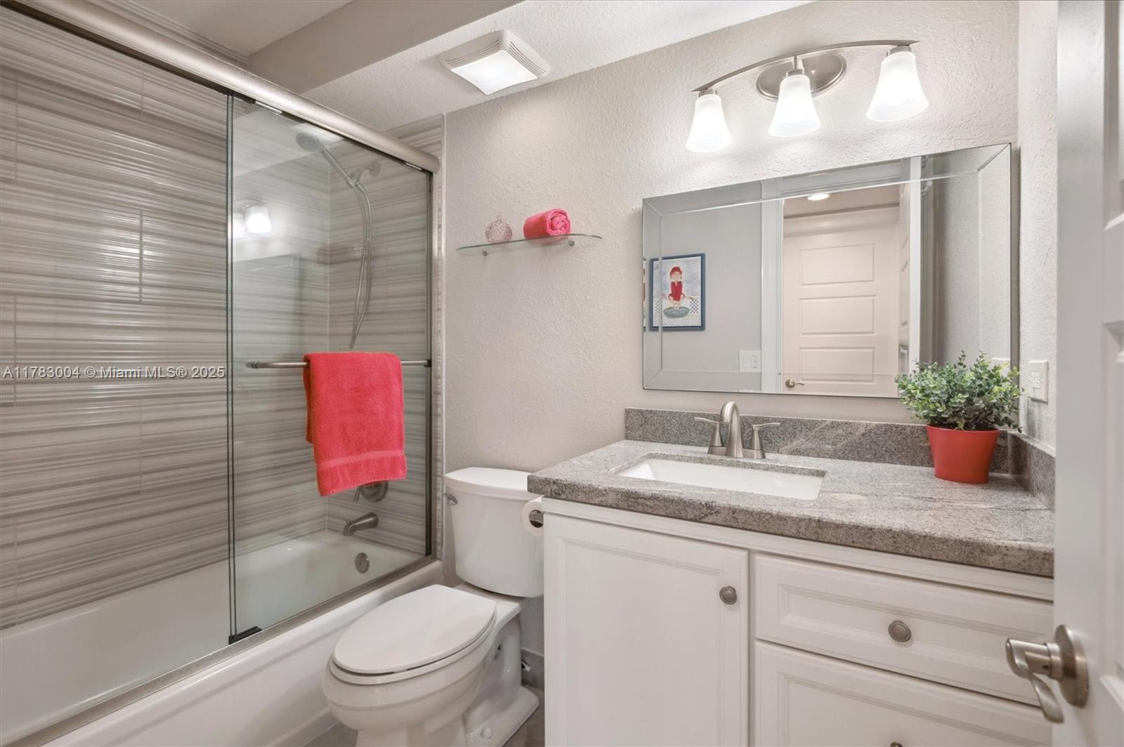 HOLLYBROOK GOLF AND TENNIS - Residential