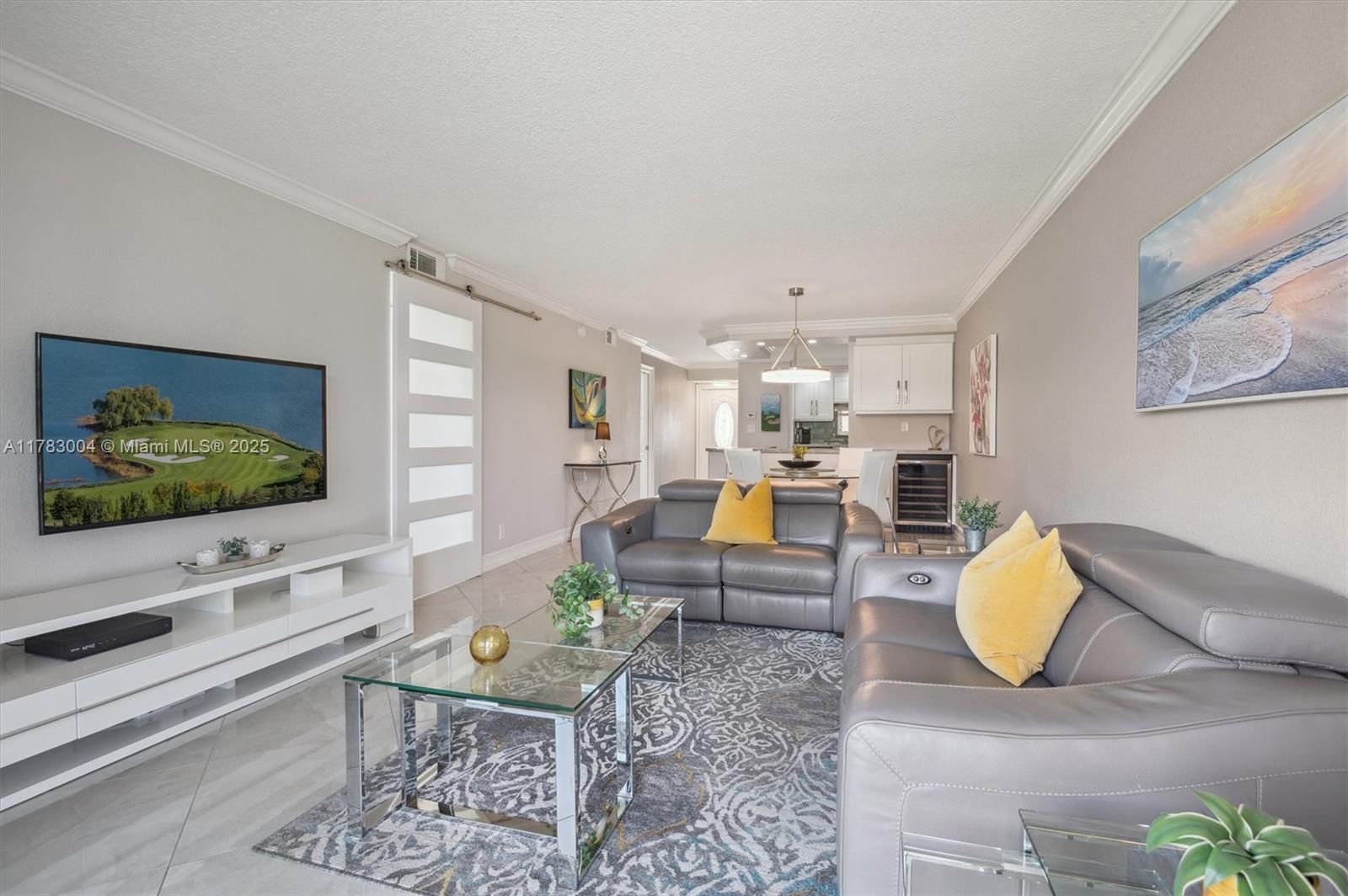 HOLLYBROOK GOLF AND TENNIS - Residential