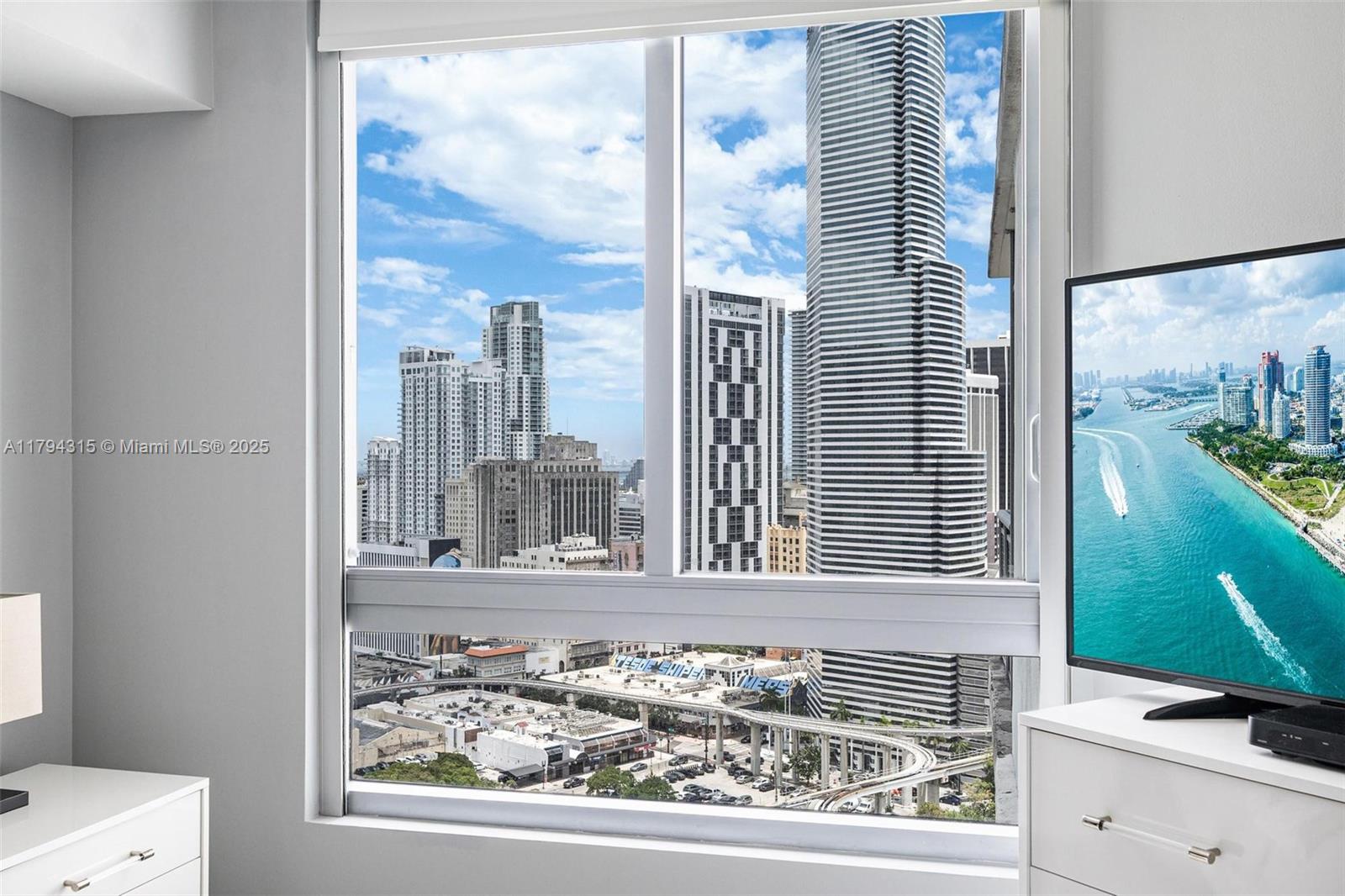 WIND CONDO - Residential