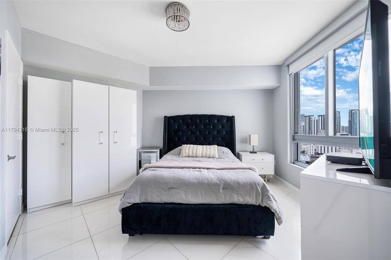 WIND CONDO - Residential