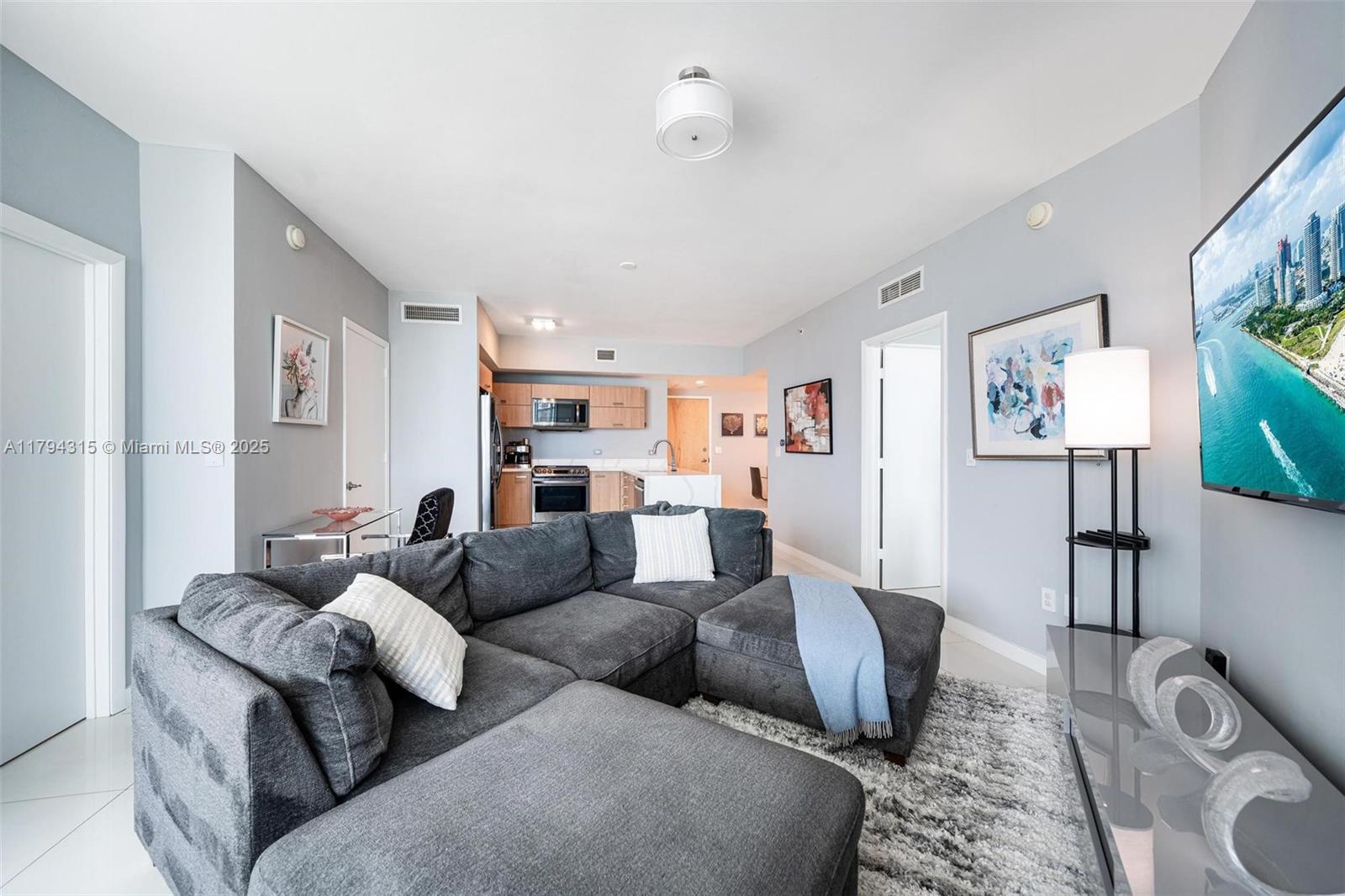 WIND CONDO - Residential