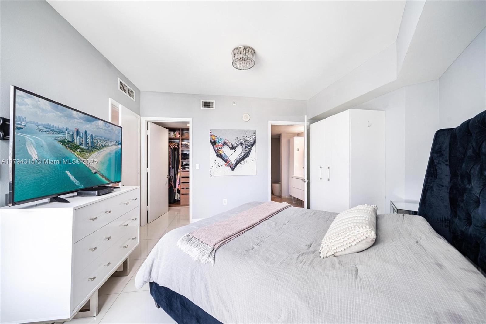 WIND CONDO - Residential