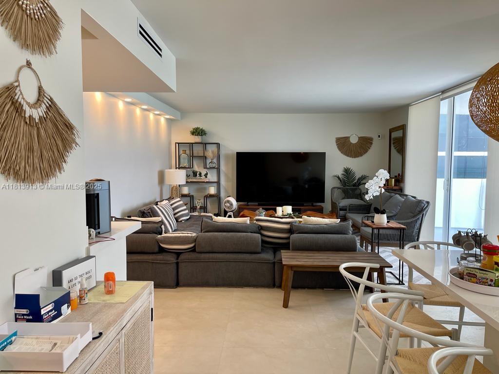 PARKER PLAZA CONDO ESTATE - Residential Lease