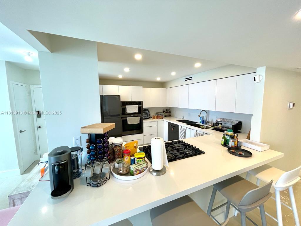 PARKER PLAZA CONDO ESTATE - Residential Lease