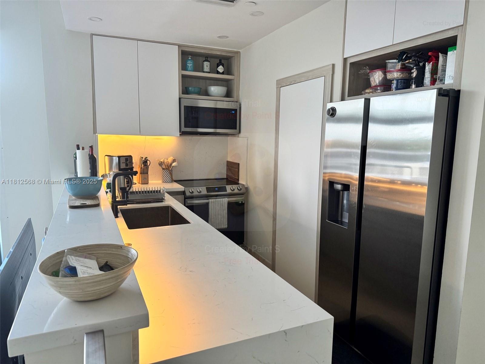 THE COLLINS CONDO - Residential Lease