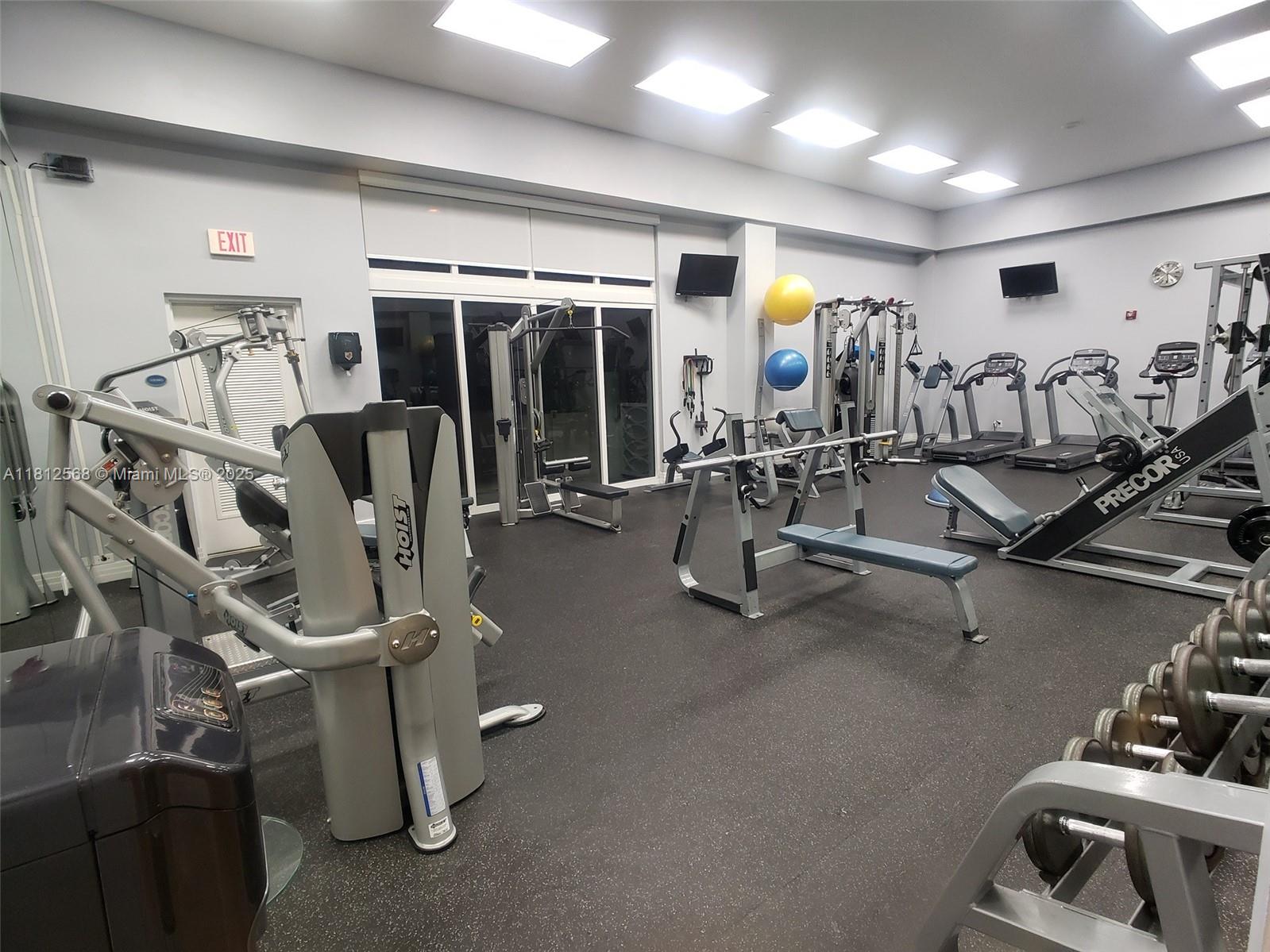 THE COLLINS CONDO - Residential Lease