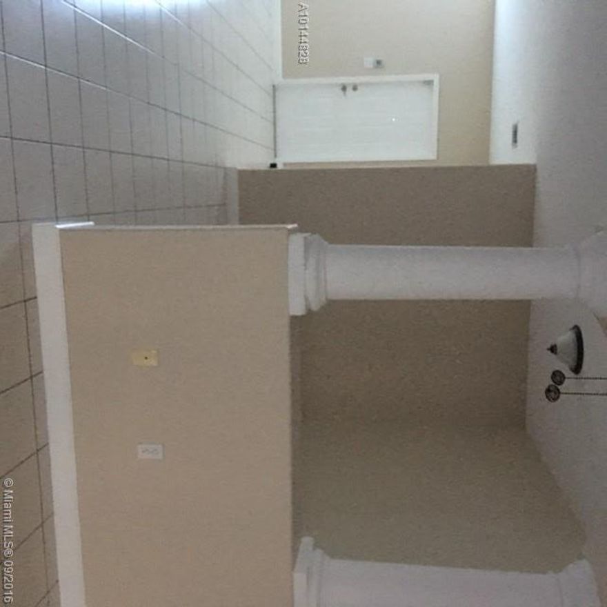 BEAUTIFUL & SPACIOUS 3BED 2BATH AND HALF TOWNHOUSE. CERAMIC THROUGHOUT, WOOD STAIRS WITH LAMINATE WOOD FLOORS IN THE BEDROOMS, PAVED PATIO FOR ALL TYPE OF ACTIVITIES. THE PROPERTY IS IN EXCELLENT CONDITIONS, FRESHLY PAINT, ACCORDION SHUTTERS THROUGHOUT AND BURGLAR ALARM. CENTRALLY LOCATED NEAR SCHOOLS, SHOP, AND MAIN STREETS. CLOSELY LOCATED TO I75, PALMETTO EXPRESSWAY AND THE TURNPIKE. IS A MUST SEE !!  ALSO GREAT INVESTMENT OPPORTUNITY,  EASY TO SHOW, CONTACT LISTING AGENT FOR SHOWINGS