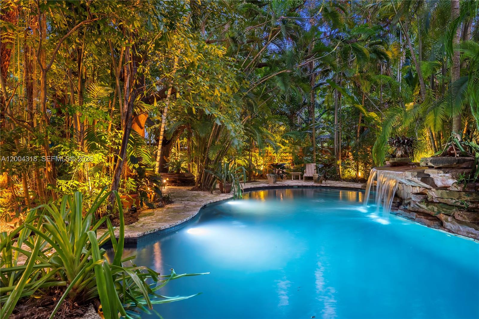 THE MOORINGS PB 31-52 - Residential