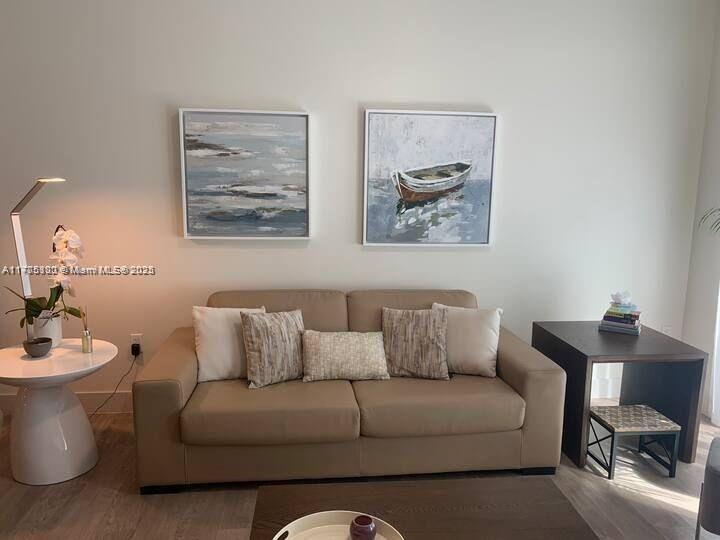 COSTA HOLLYWOOD CONDO - Residential