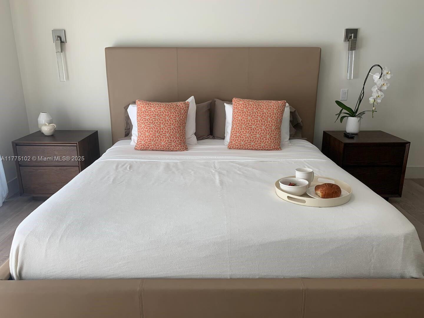 COSTA HOLLYWOOD CONDO - Residential