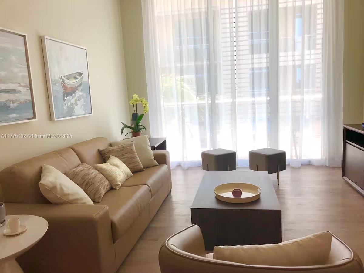 COSTA HOLLYWOOD CONDO - Residential