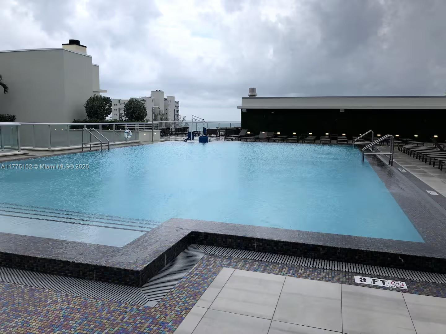 COSTA HOLLYWOOD CONDO - Residential