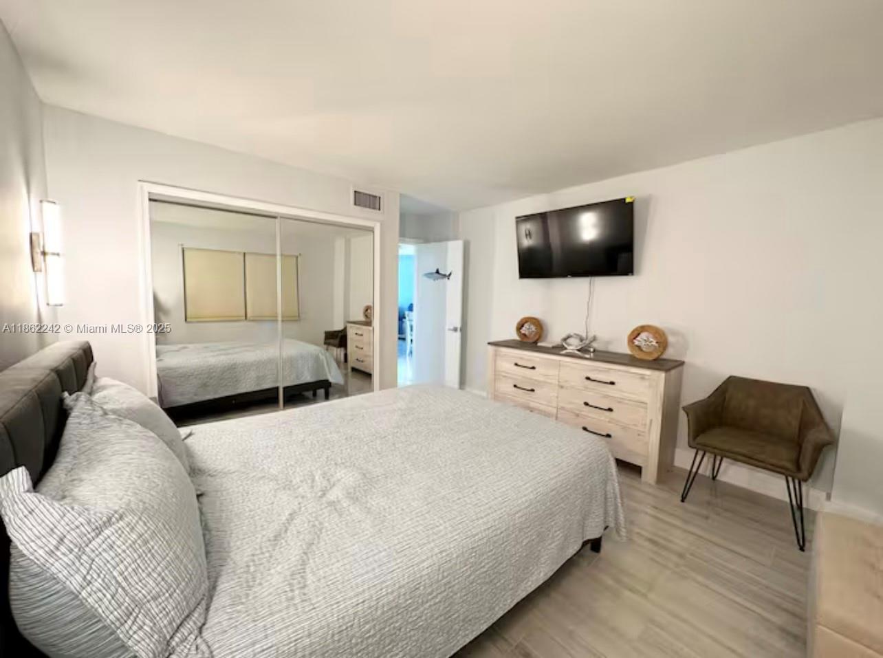 OCEAN DUNES CONDOMINIUM - Residential