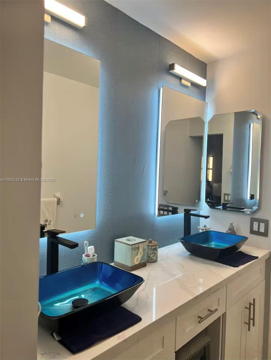 OCEAN DUNES CONDOMINIUM - Residential