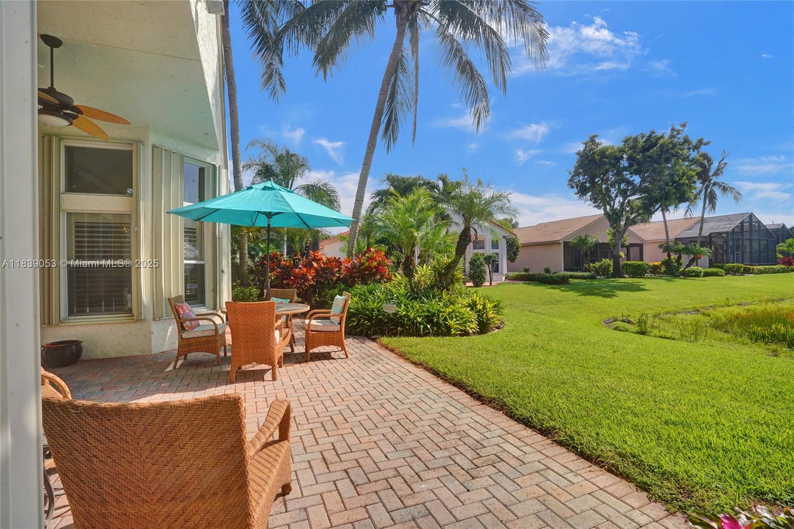 VALENCIA PALMS - Residential