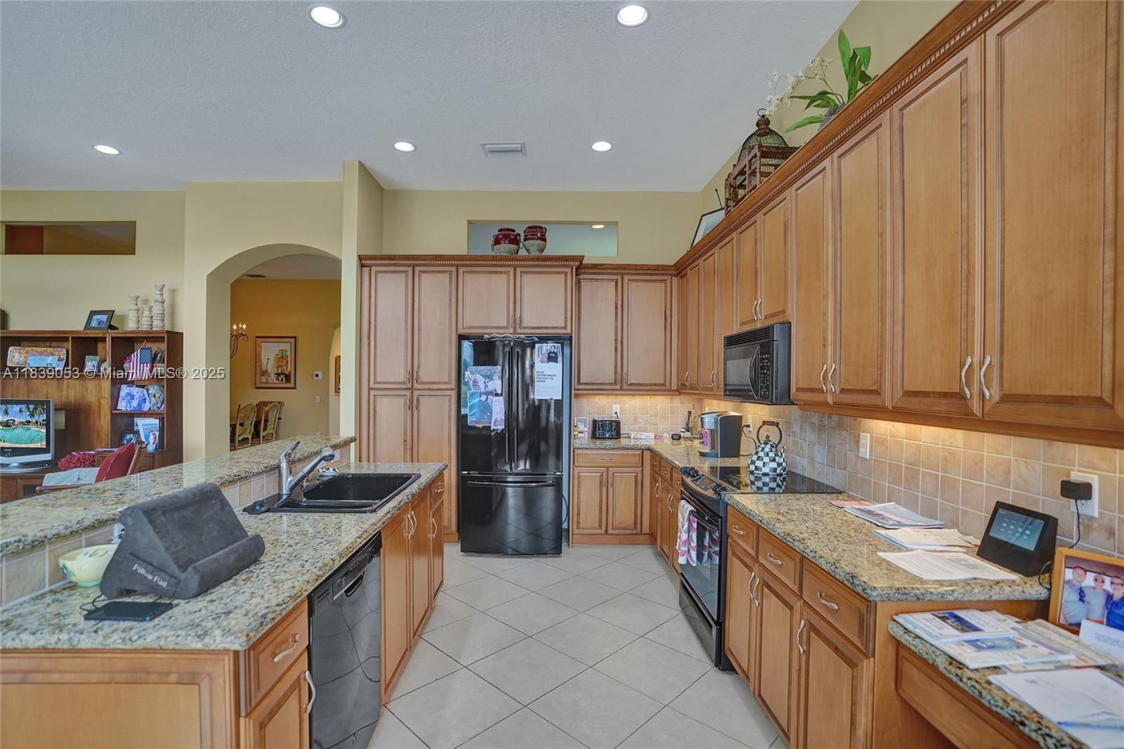 VALENCIA PALMS - Residential