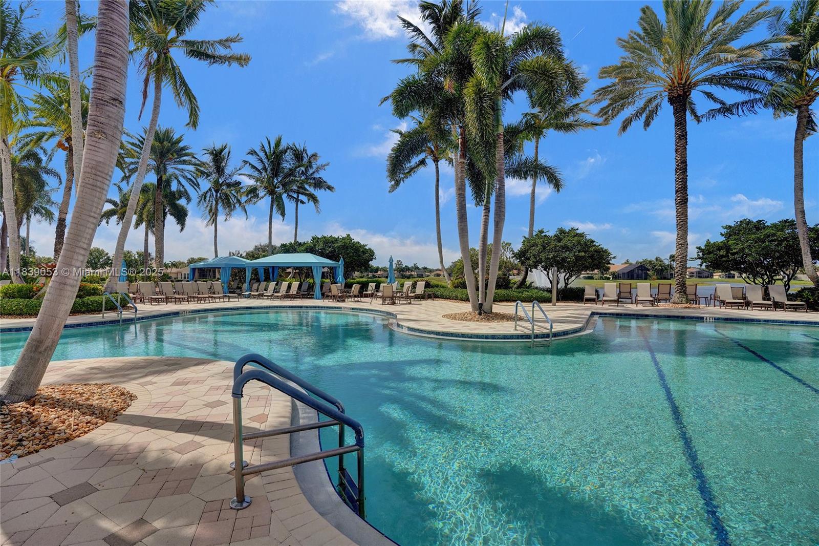 VALENCIA PALMS - Residential