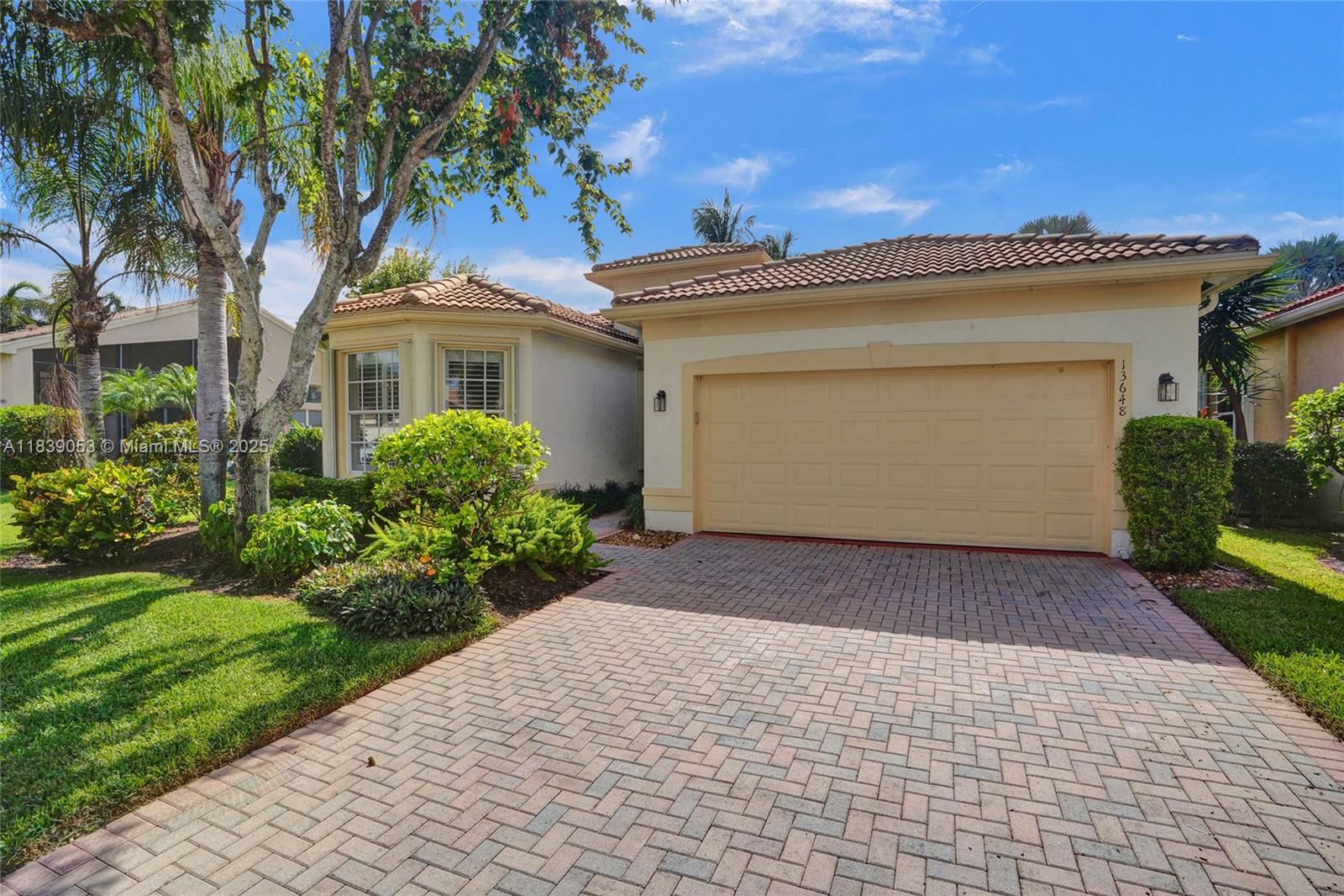 13648 Venice Beach Pt