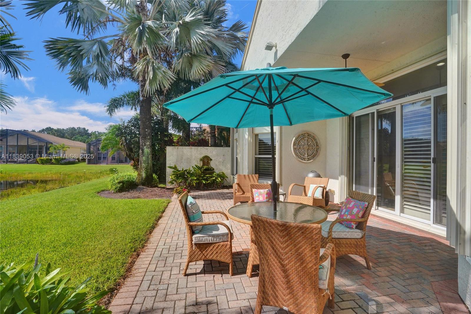 VALENCIA PALMS - Residential