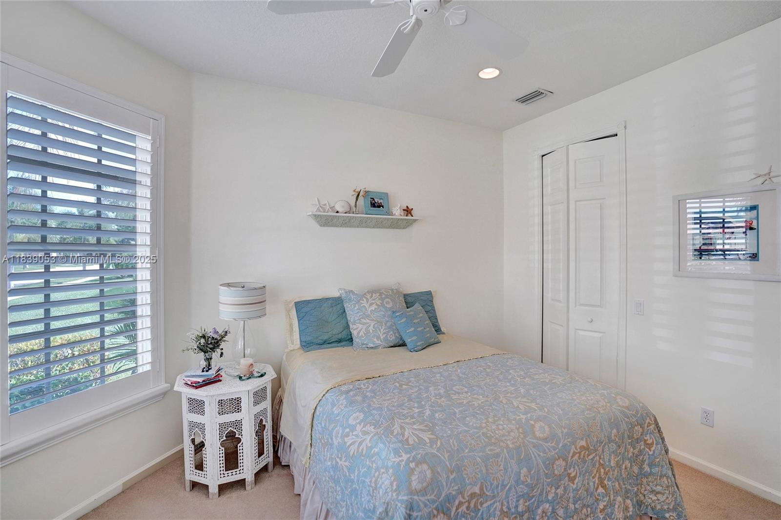VALENCIA PALMS - Residential