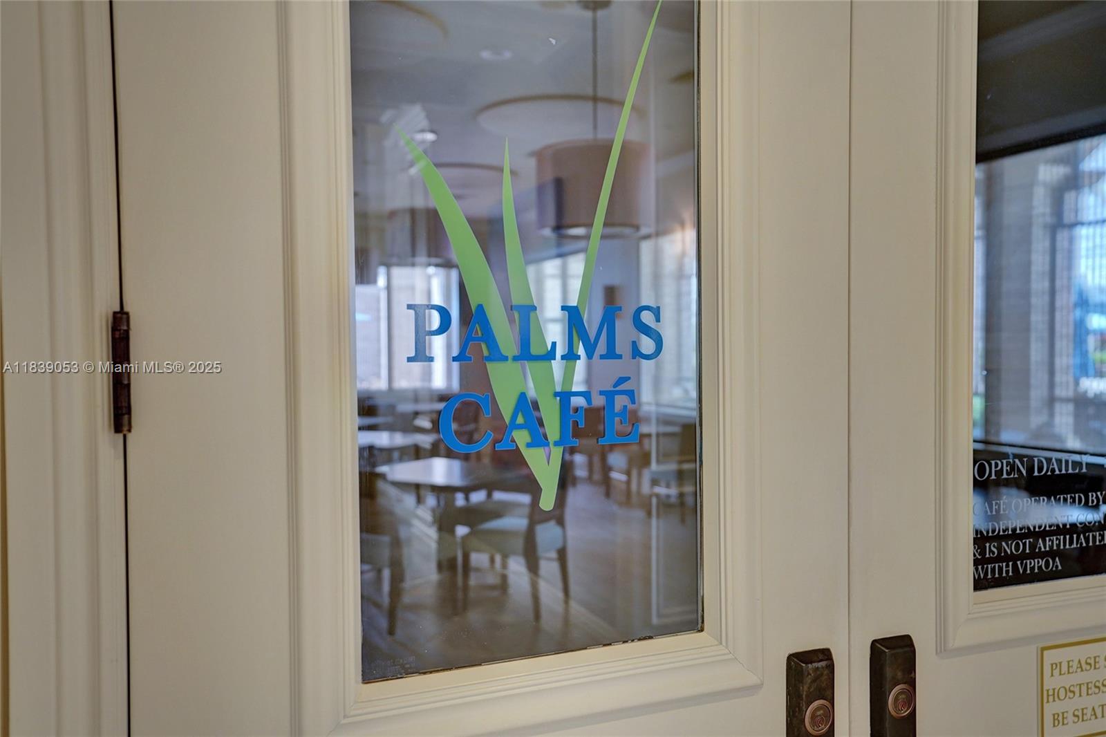 VALENCIA PALMS - Residential