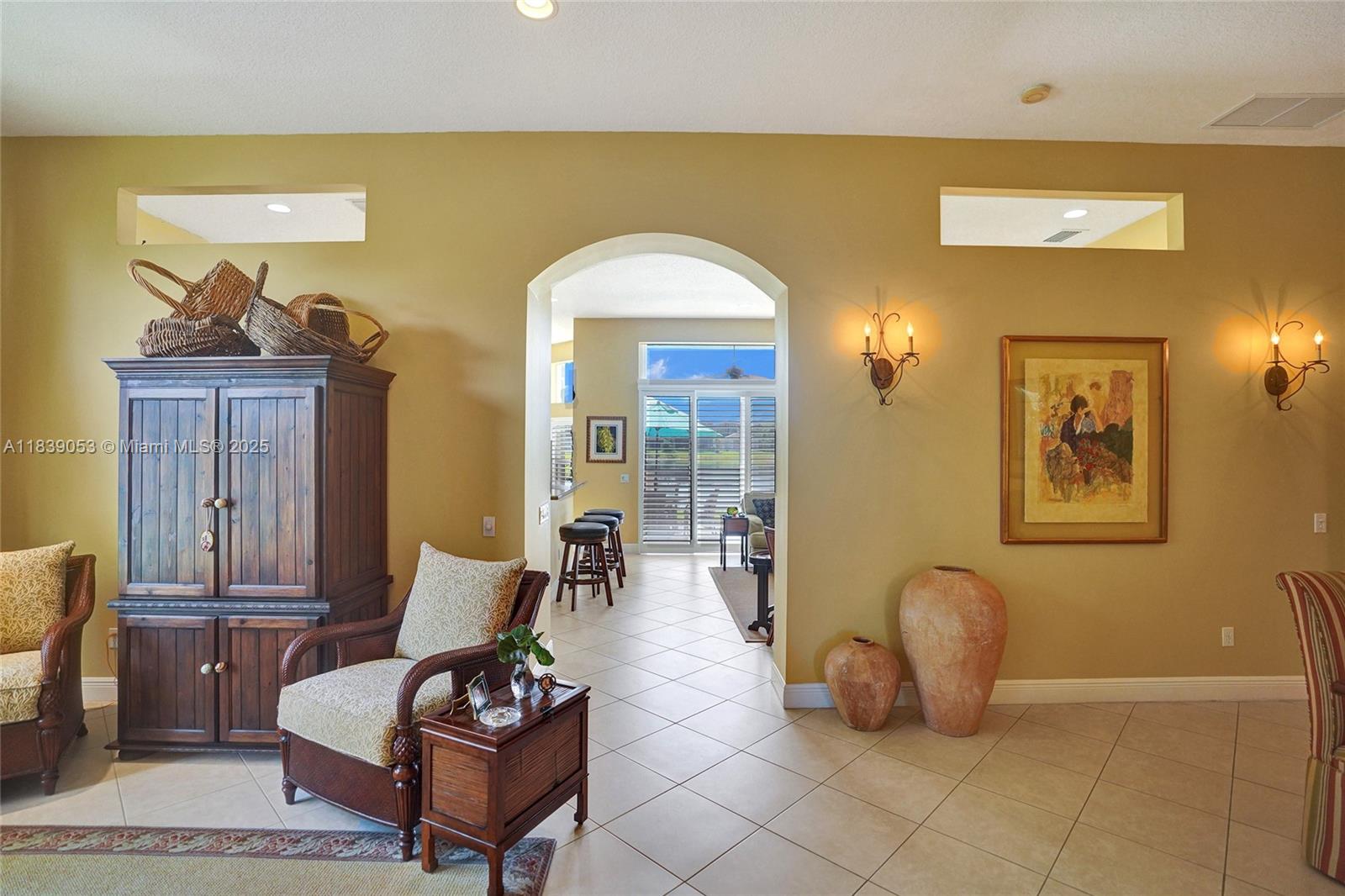 VALENCIA PALMS - Residential