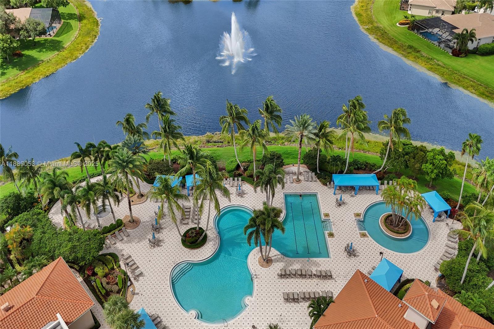 VALENCIA PALMS - Residential
