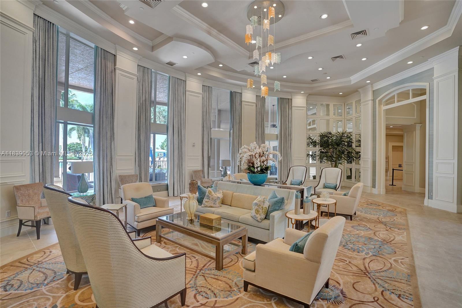 VALENCIA PALMS - Residential