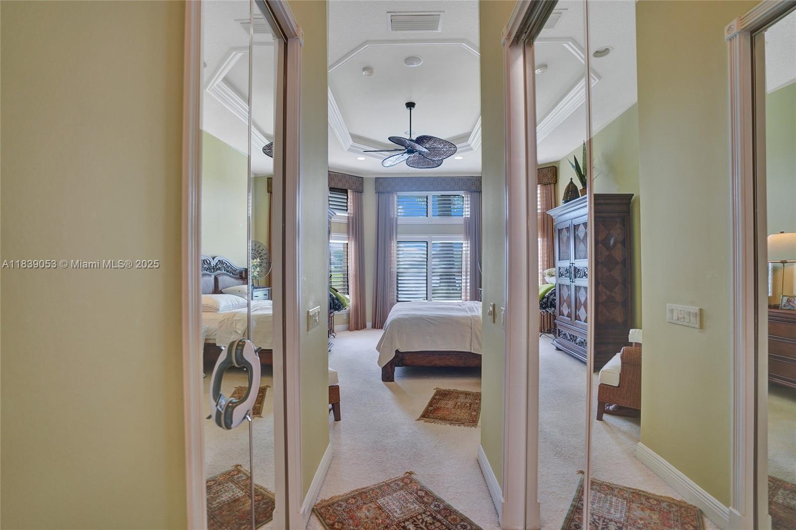 VALENCIA PALMS - Residential
