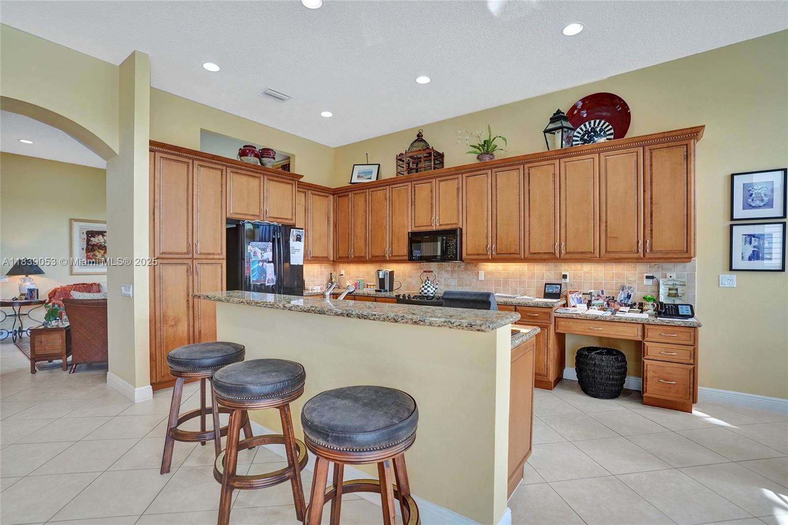 VALENCIA PALMS - Residential