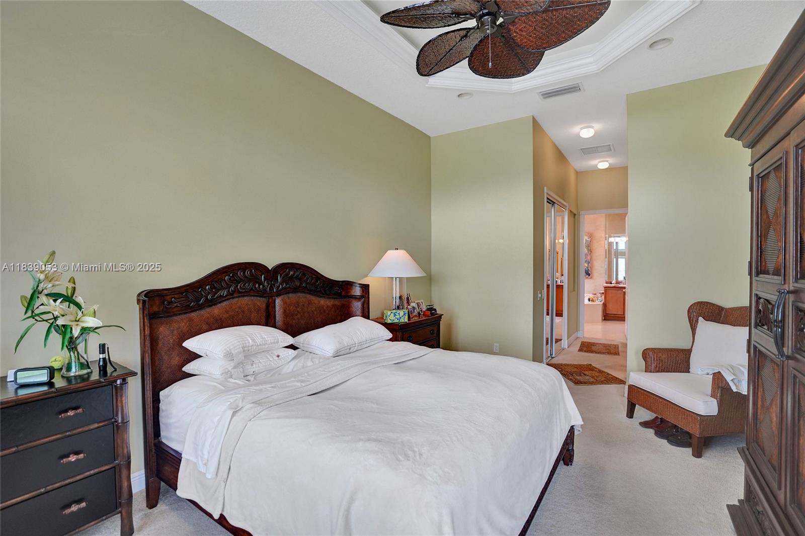 VALENCIA PALMS - Residential