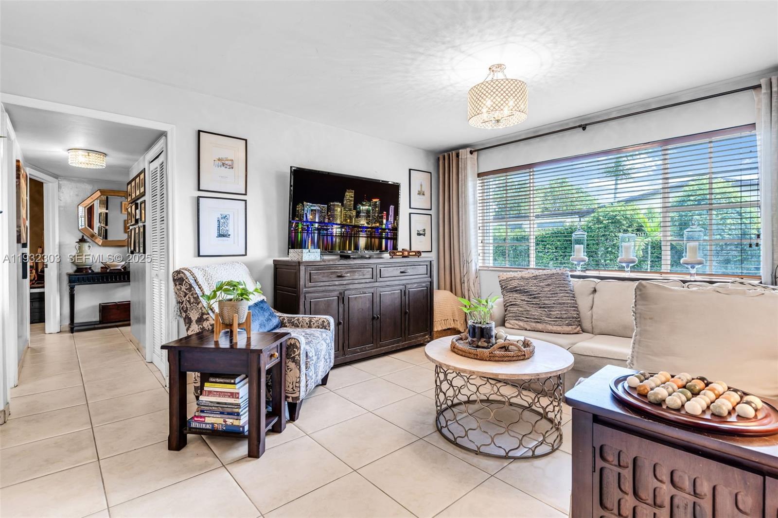 CORAL PK EST SEC 6 - Residential