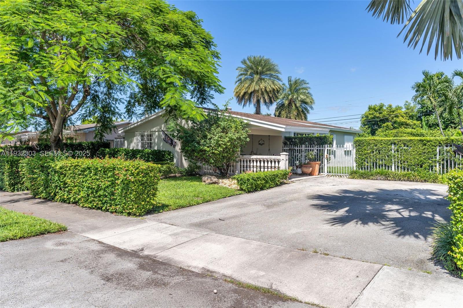 CORAL PK EST SEC 6 - Residential