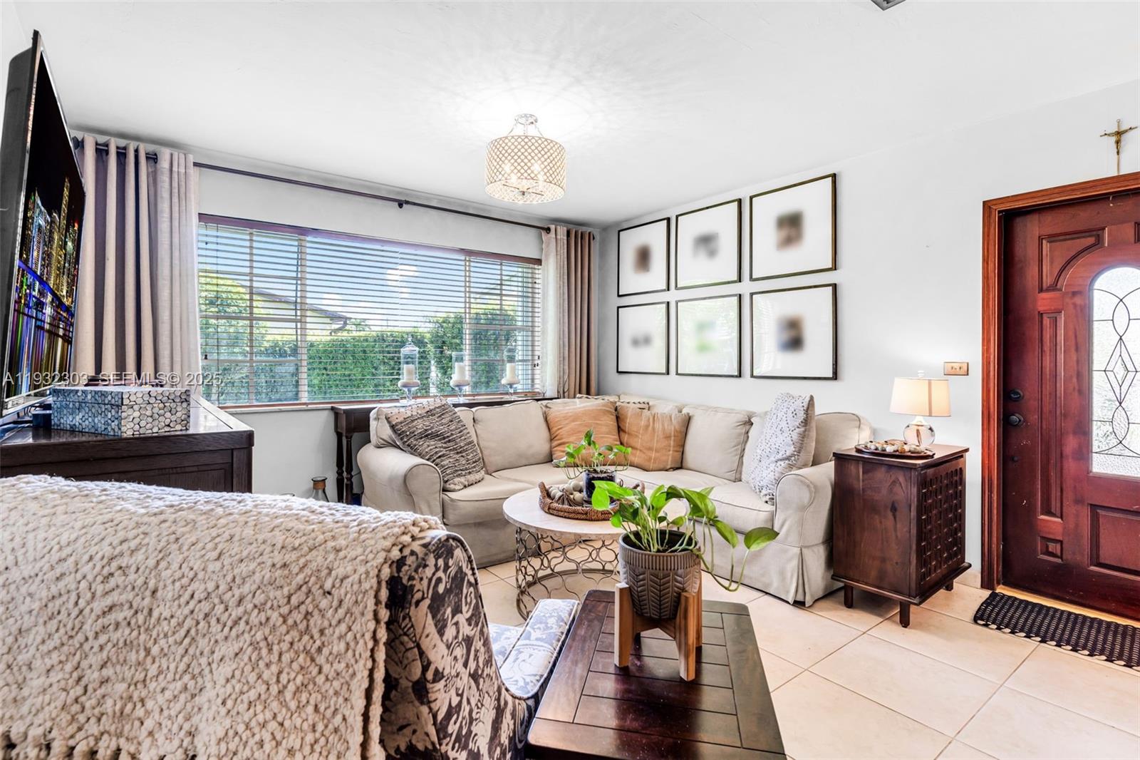 CORAL PK EST SEC 6 - Residential