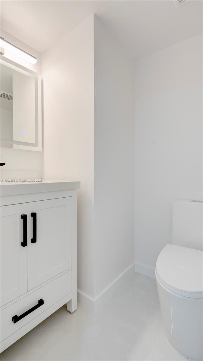 VENETIAN PARK III CONDO - Residential Lease