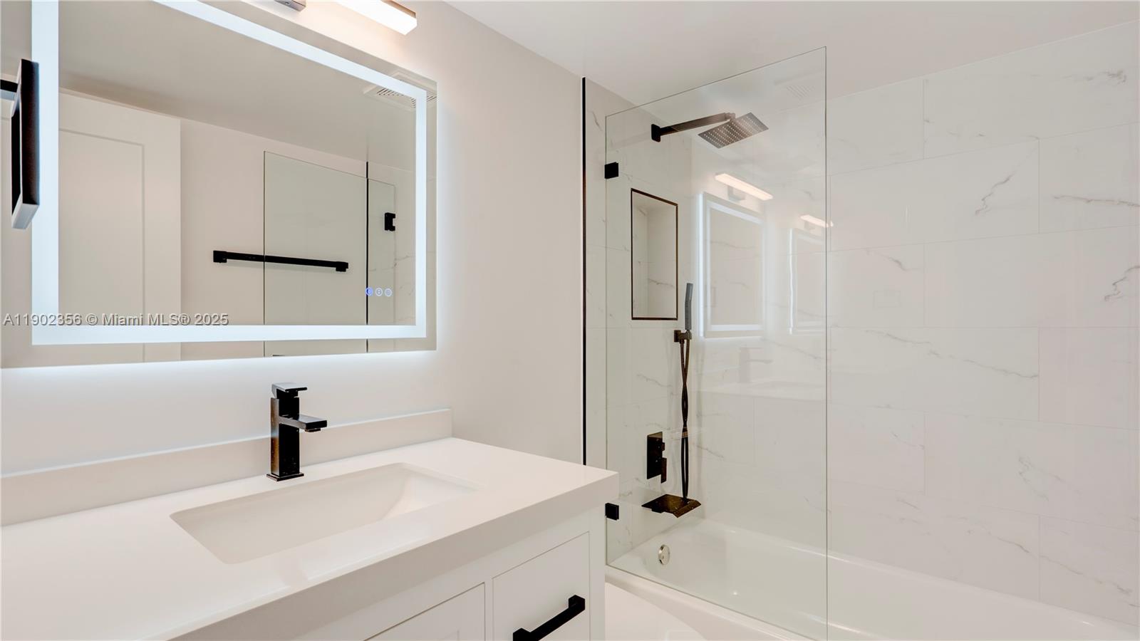 VENETIAN PARK III CONDO - Residential Lease