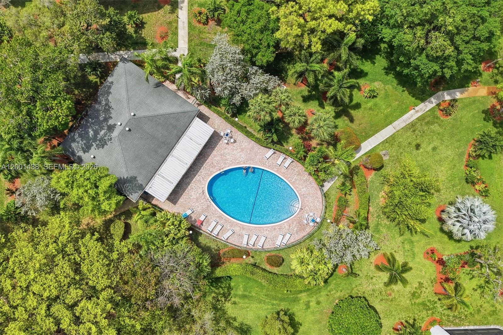 SHERIDAN BY THE BEACH CON - Residential