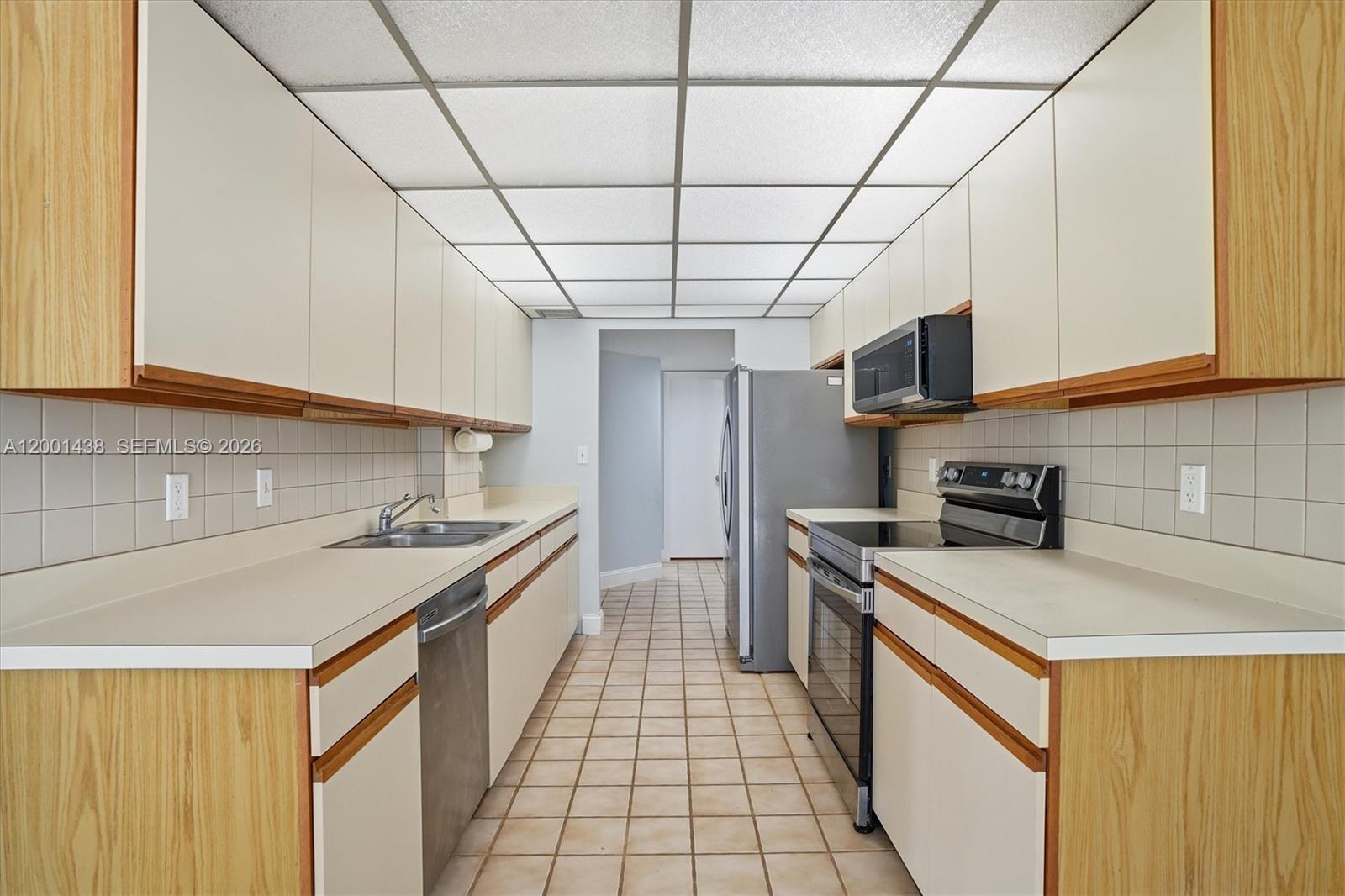 SHERIDAN BY THE BEACH CON - Residential