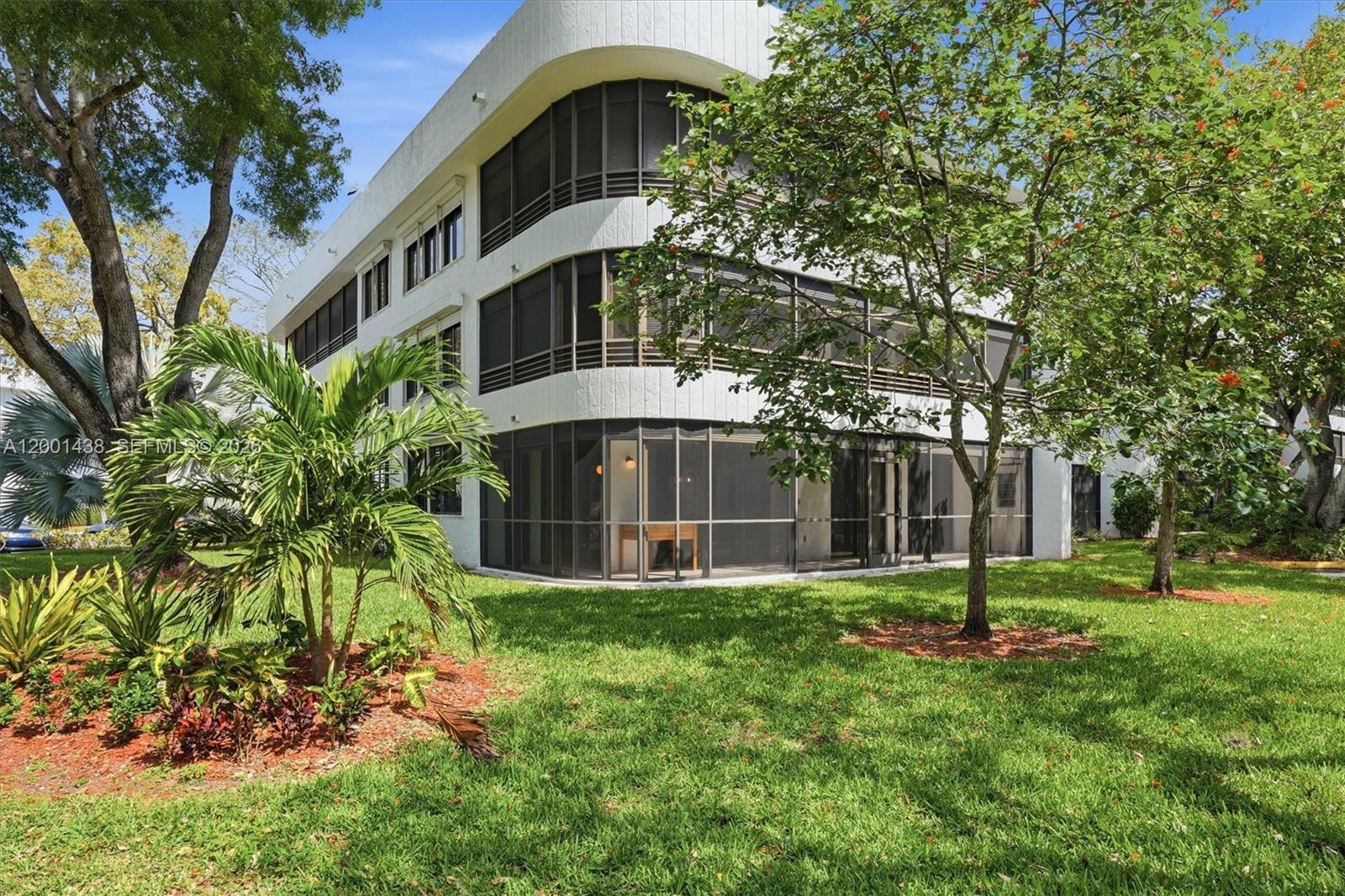 SHERIDAN BY THE BEACH CON - Residential