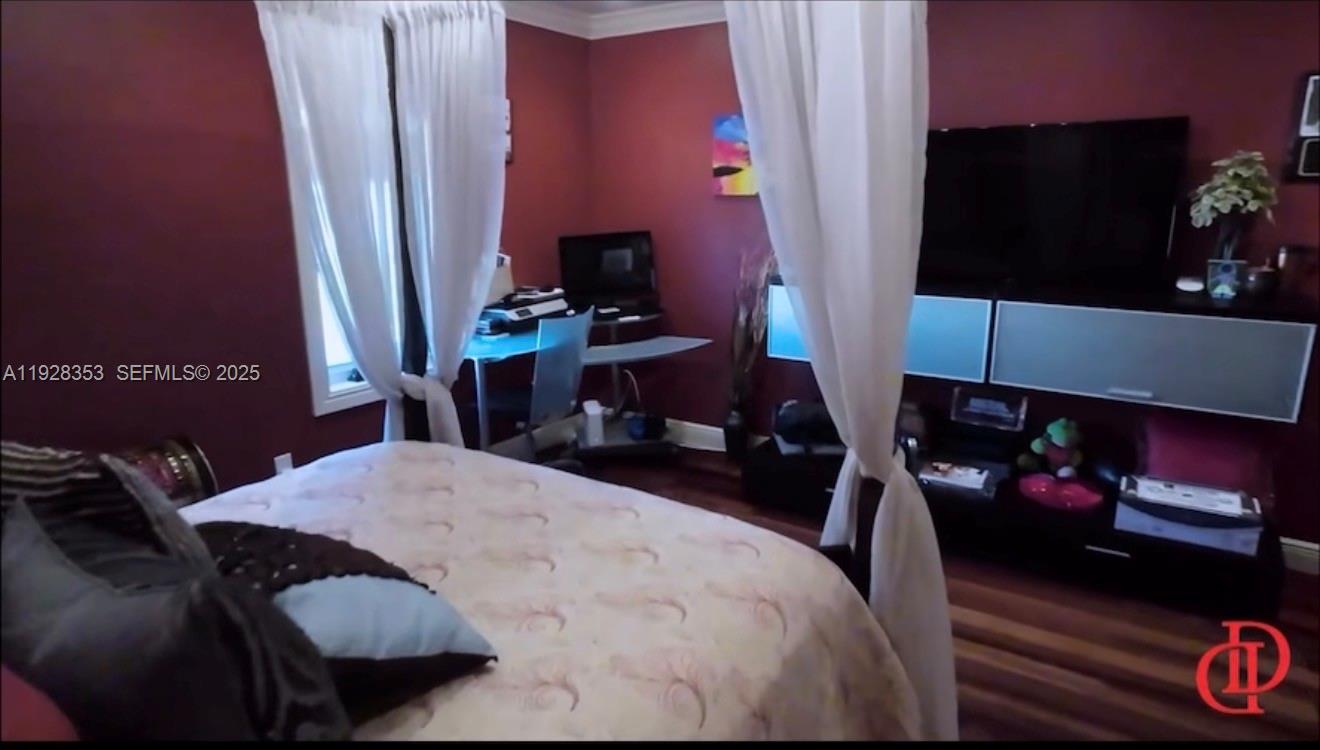 TREASURE ISLAND - Residential