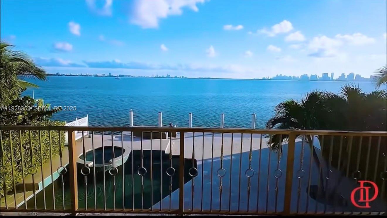 TREASURE ISLAND - Residential