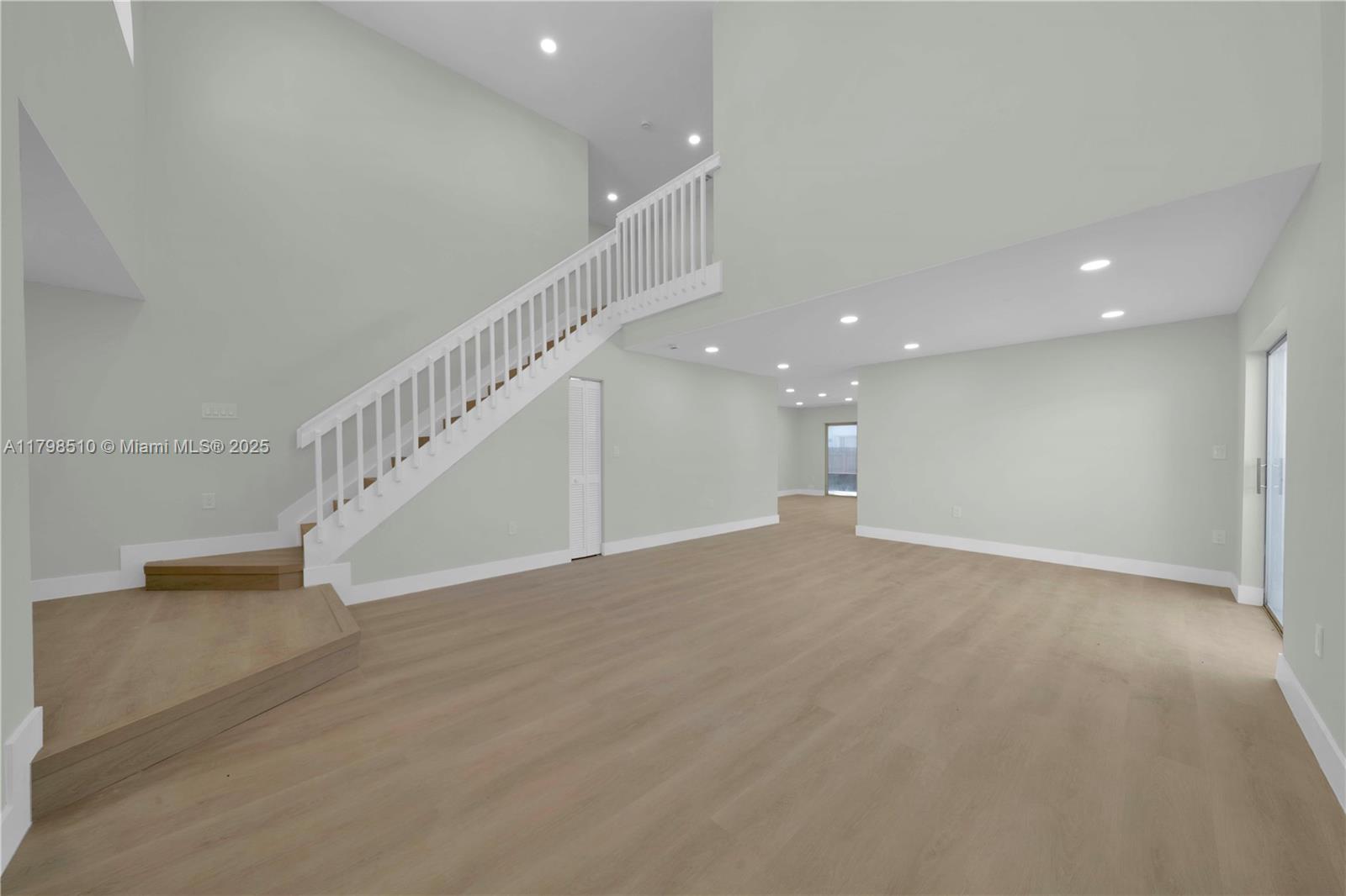 20076 NW 85th Ave