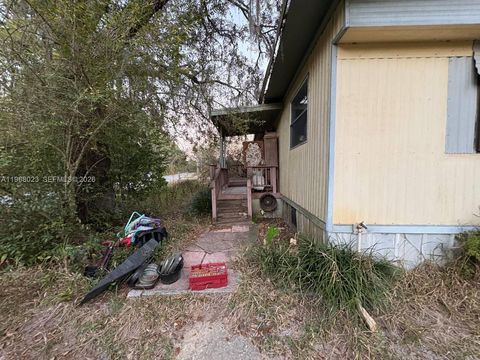 Photo of 14680 NE 86th Ln, Other, FL 34488 (MLS # A11968023)