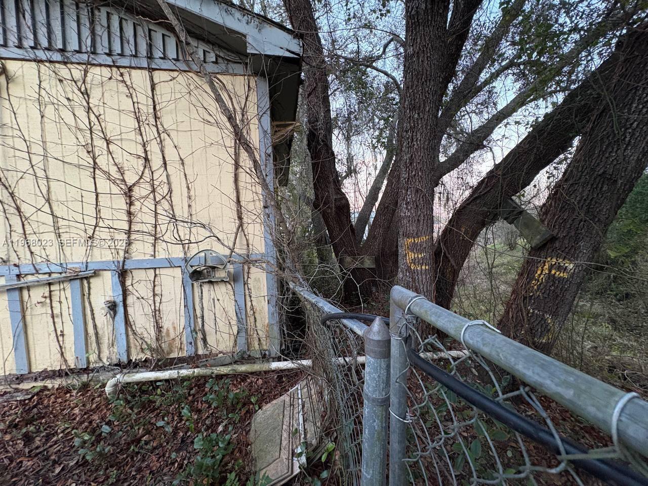 LAKE LYNNE - Residential