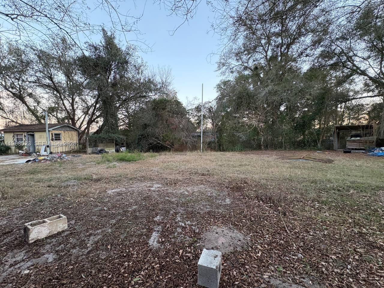 LAKE LYNNE - Residential