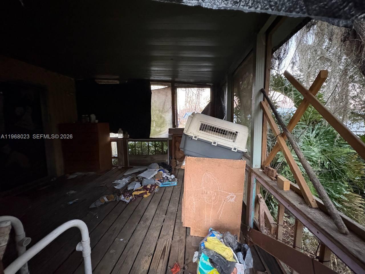 LAKE LYNNE - Residential