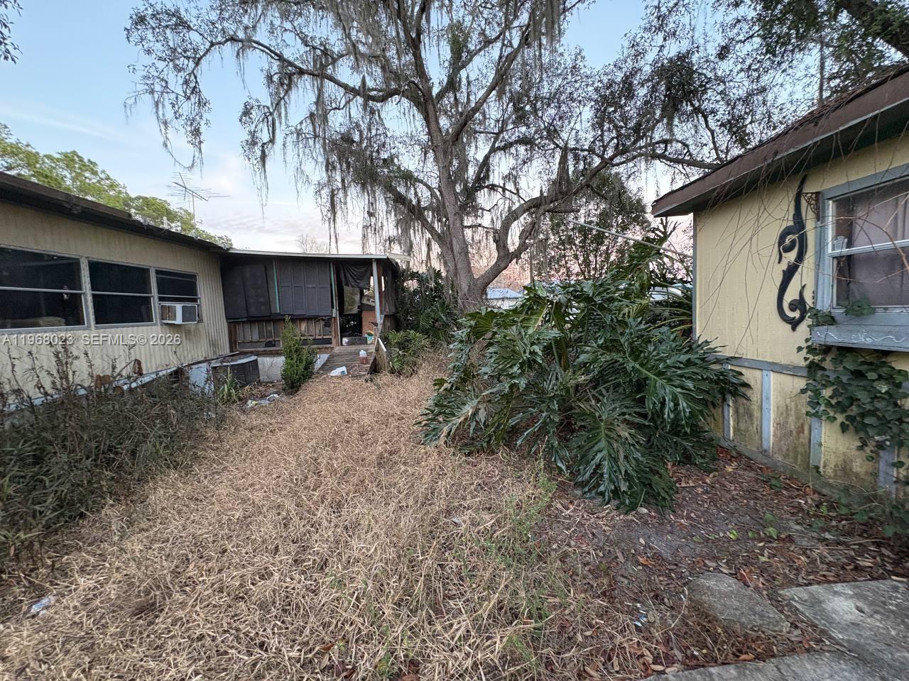 LAKE LYNNE - Residential