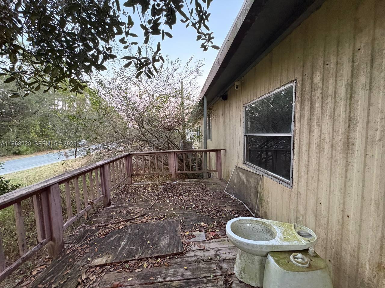 LAKE LYNNE - Residential