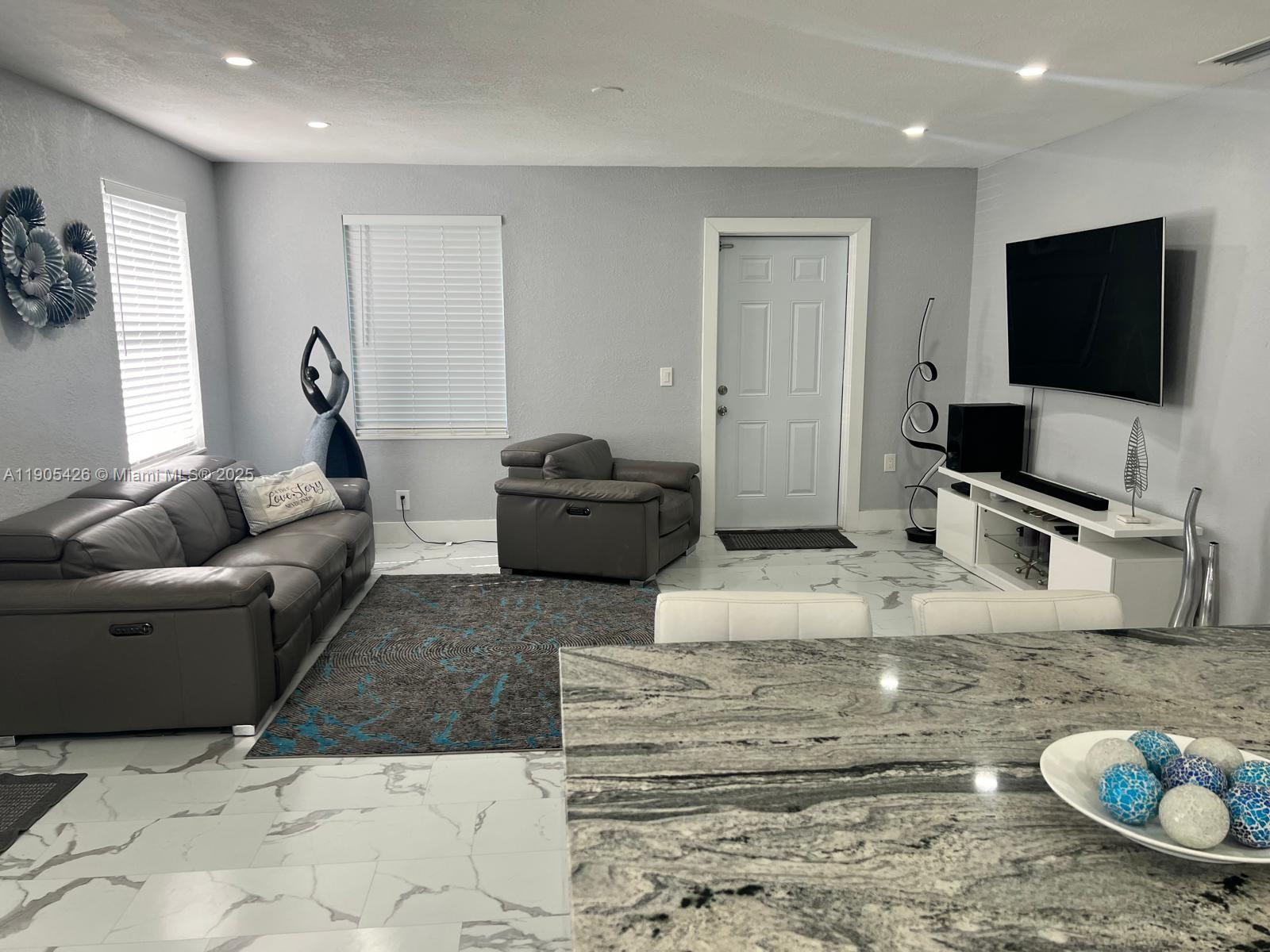 HABITAT VILLAS - Residential Lease